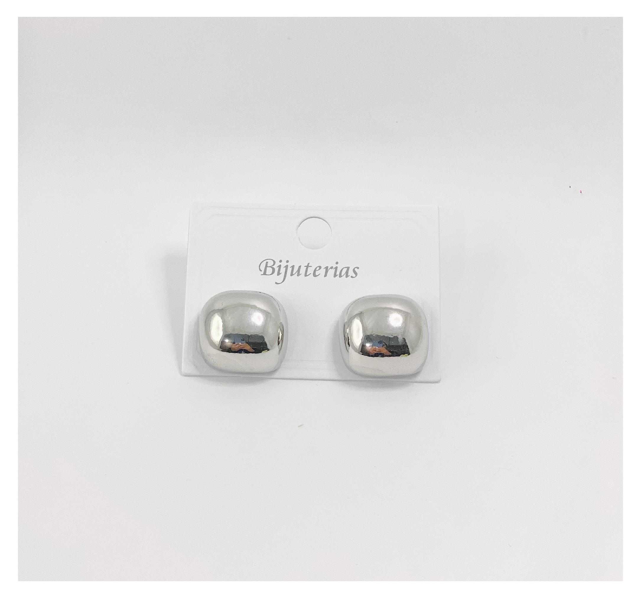 BRINCO GOTA QUADRADA 